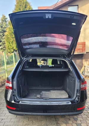 Skoda Superb cena 61900 przebieg: 197000, rok produkcji 2015 z Kraśnik małe 137